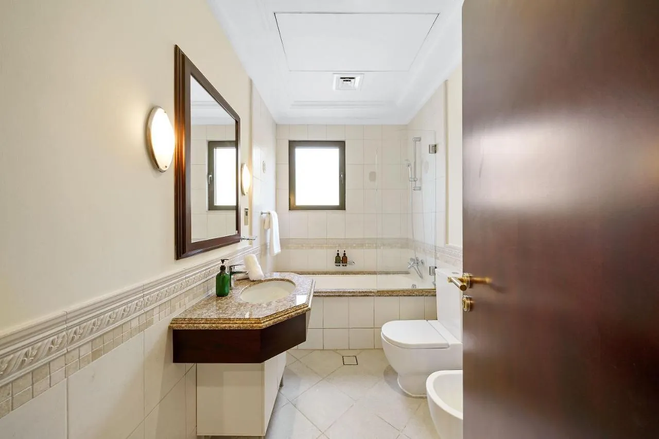 Villa Grande On Palm Jumeirah - 6 Bedroom + Kids Room 迪拜 公寓